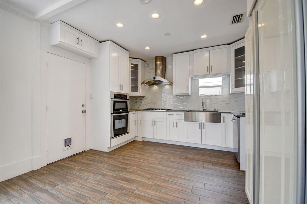 Photo of 919 N J Street, Lake Worth Beach, FL 33460 (MLS # F10499937)