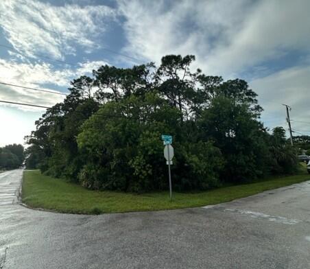 The perfect location to build your dream home. Convenient access to shopping and beaches.
