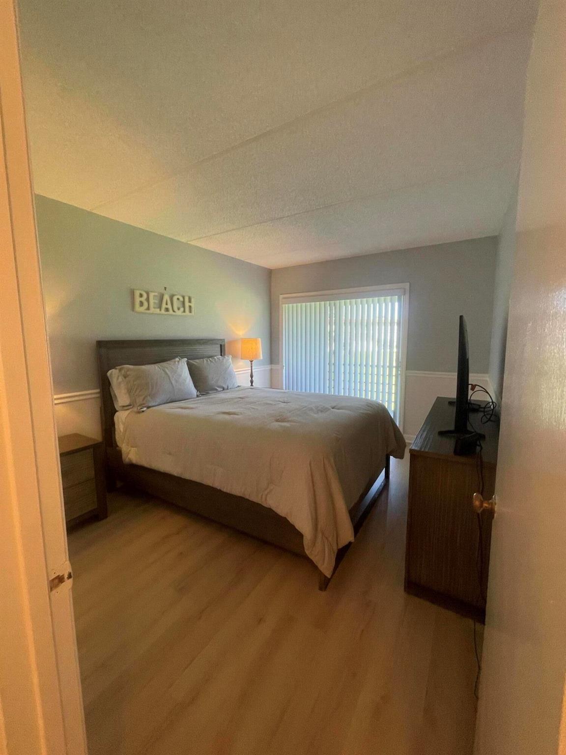 REGAL PALMS EATON CONDO - Residential