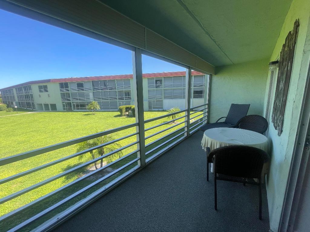 REGAL PALMS EATON CONDO - Residential