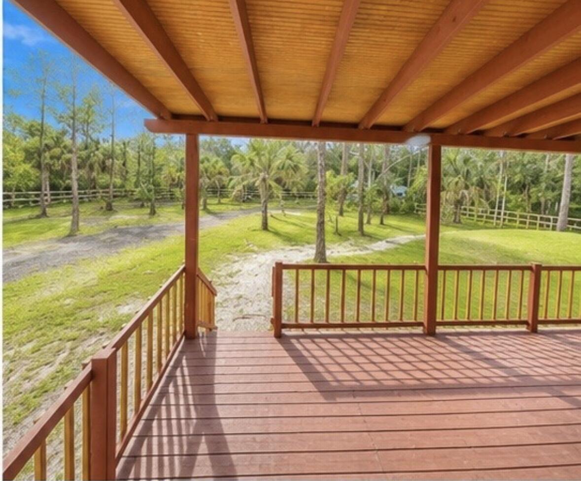 875 N Cabbage Palm Street