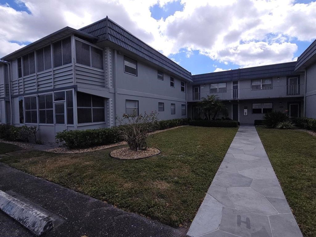 Photo of 352 Brittany H #352, Delray Beach, FL 33446 (MLS # F10551052)