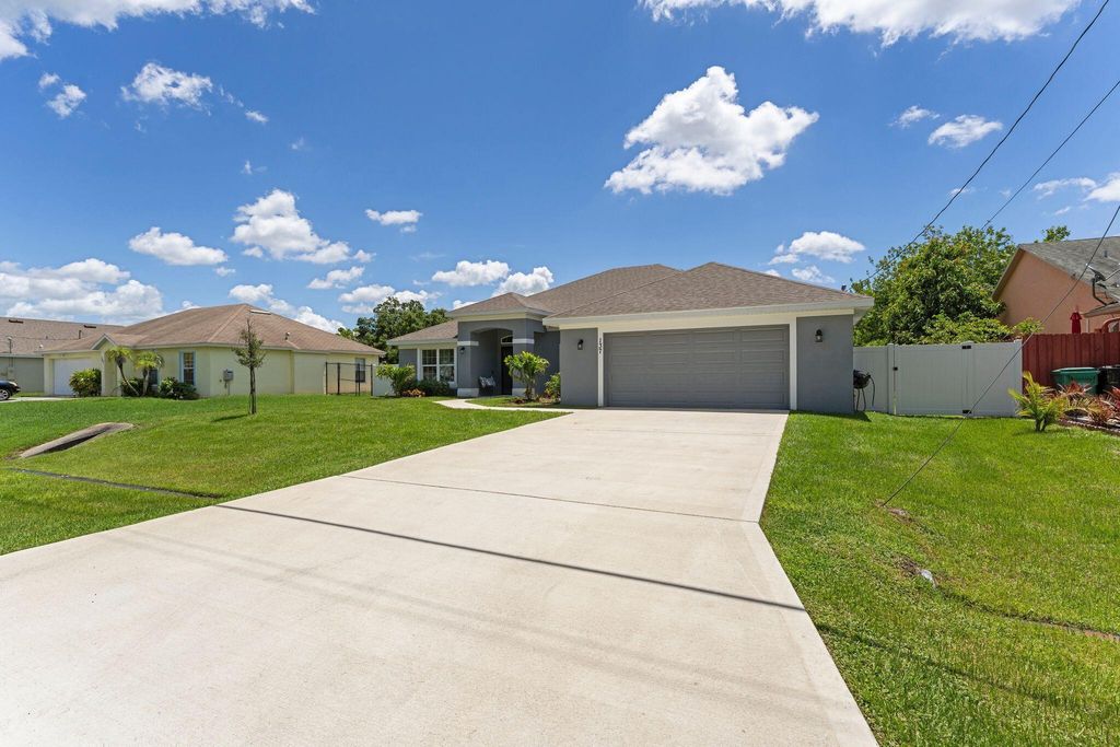 Photo of 137 NW Hibiscus Street, Port Saint Lucie, FL 34983 (MLS # R11000119)