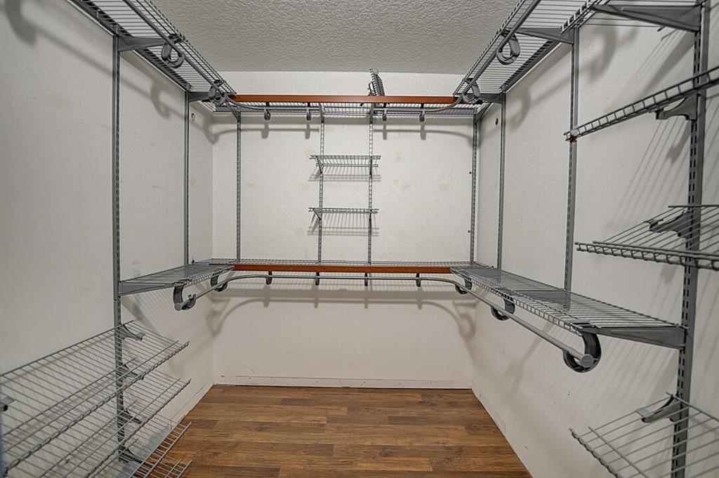 HOLIDAY SPRINGS EAST - Residential