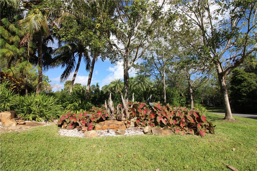 PALM AIRE COUNTRY CLUB - Residential