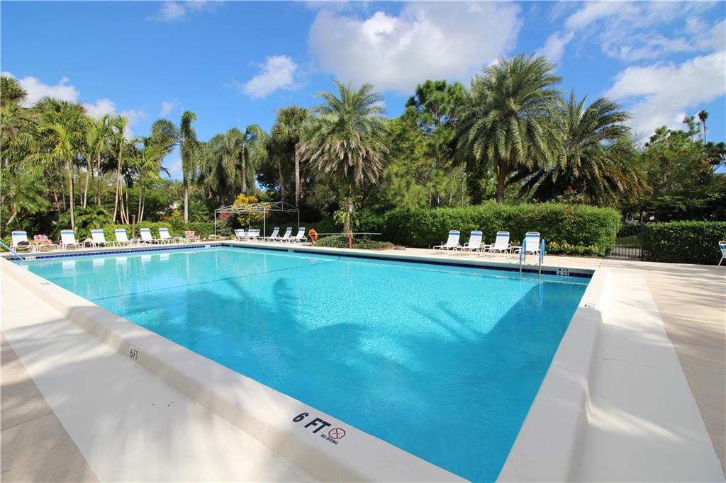 PALM AIRE COUNTRY CLUB - Residential