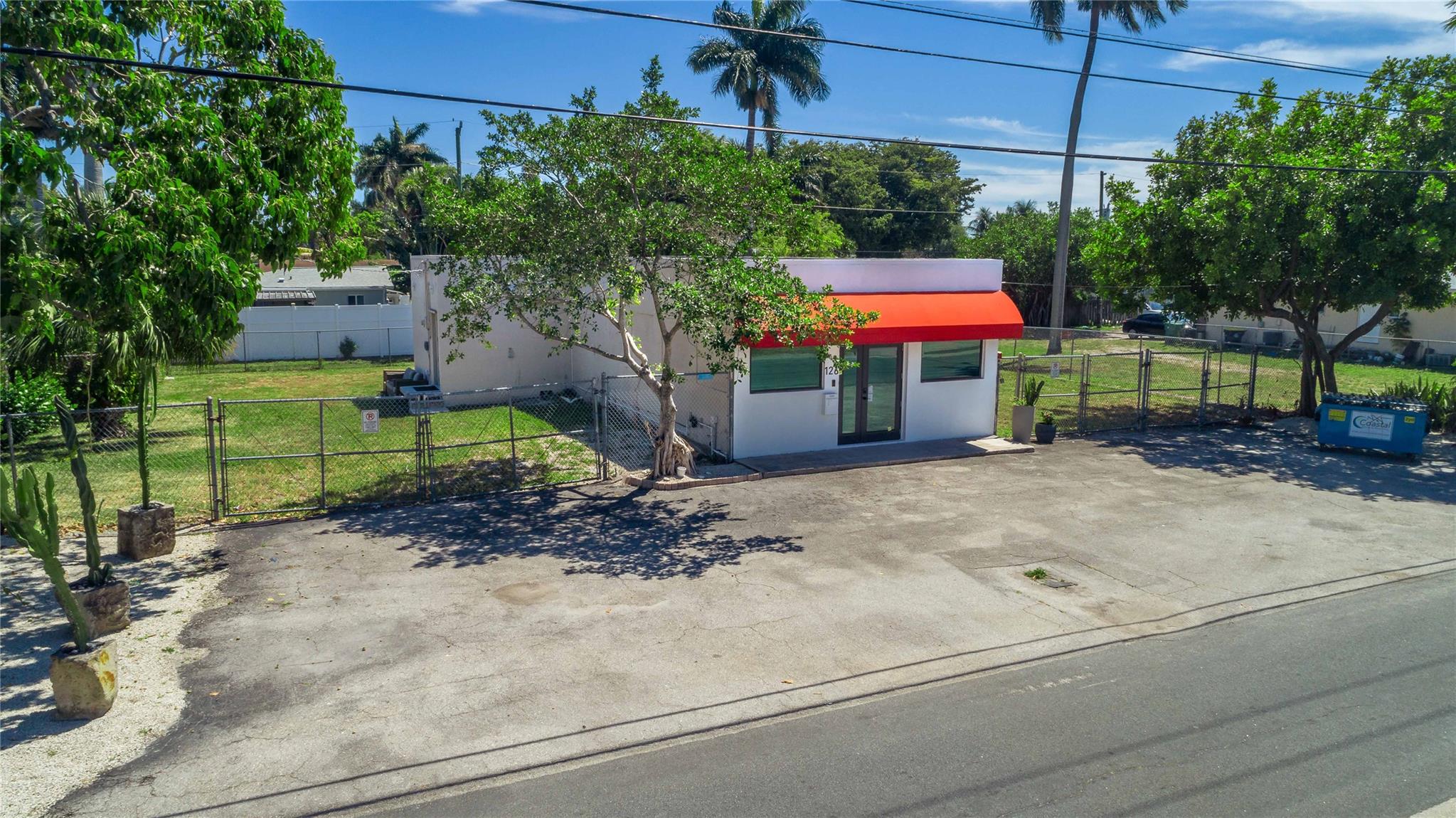 126 NE 1st Ave