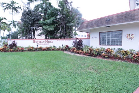 Tiny photo for 5300 WASHINGTON Street #P236, Hollywood, FL 33021 (MLS # B26079778)