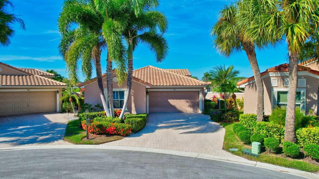 Photo of 7181 Foxworth Court, Boynton Beach, FL 33437 (MLS # R10859723)