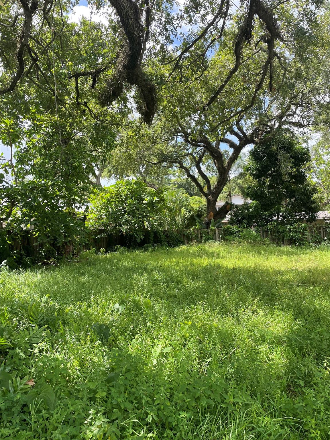 F A Barretts Sub Of W1/2 - Land