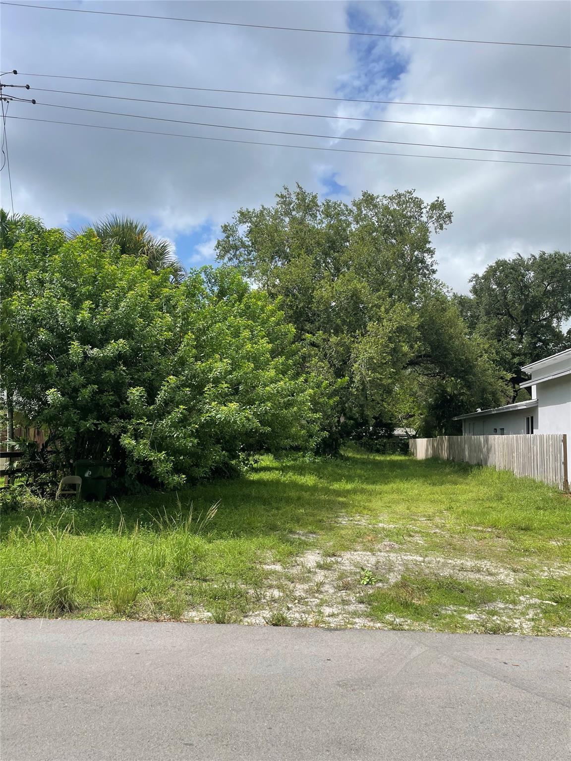 F A Barretts Sub Of W1/2 - Land