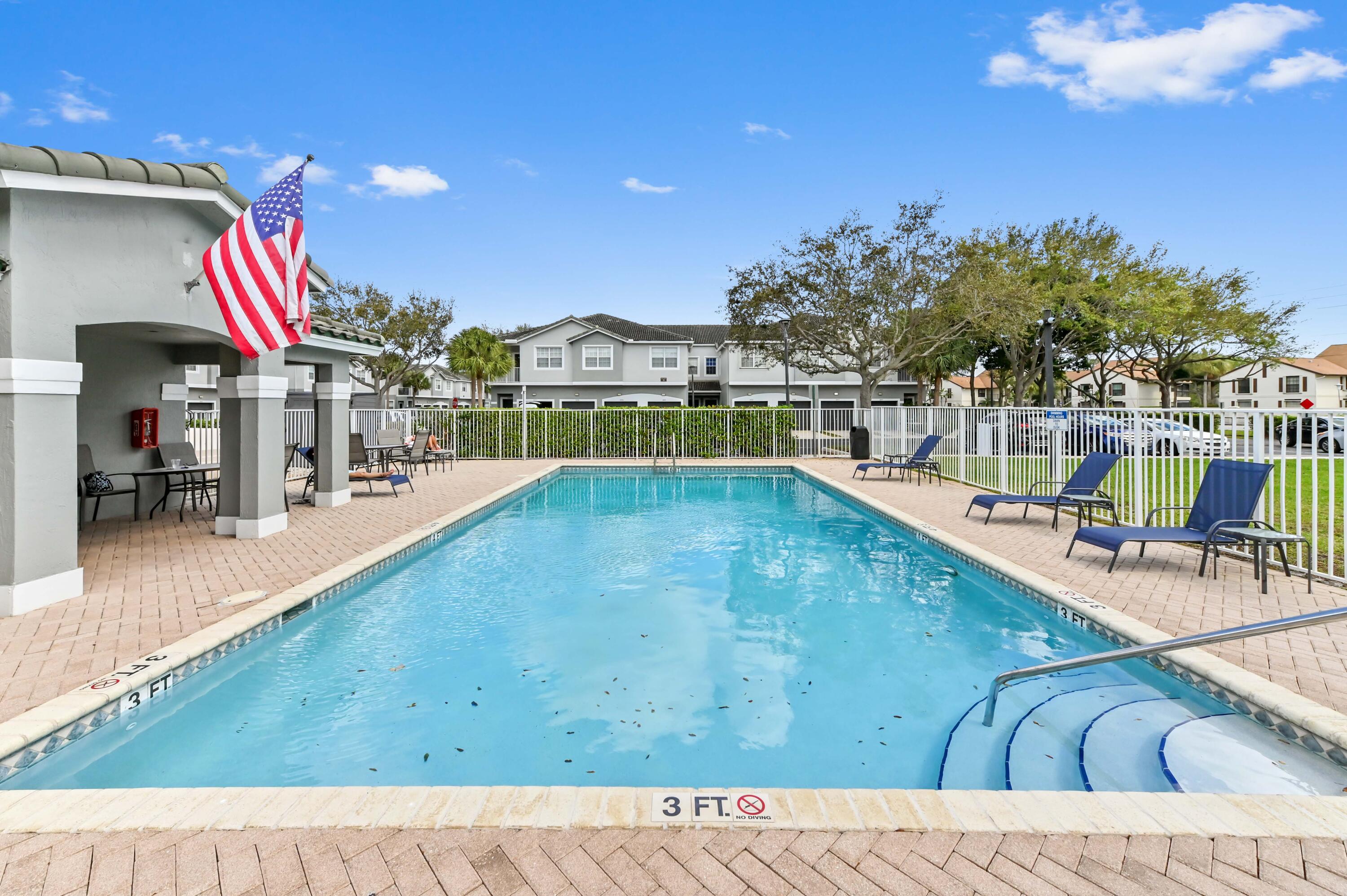 MAGNOLIA BAY - Residential