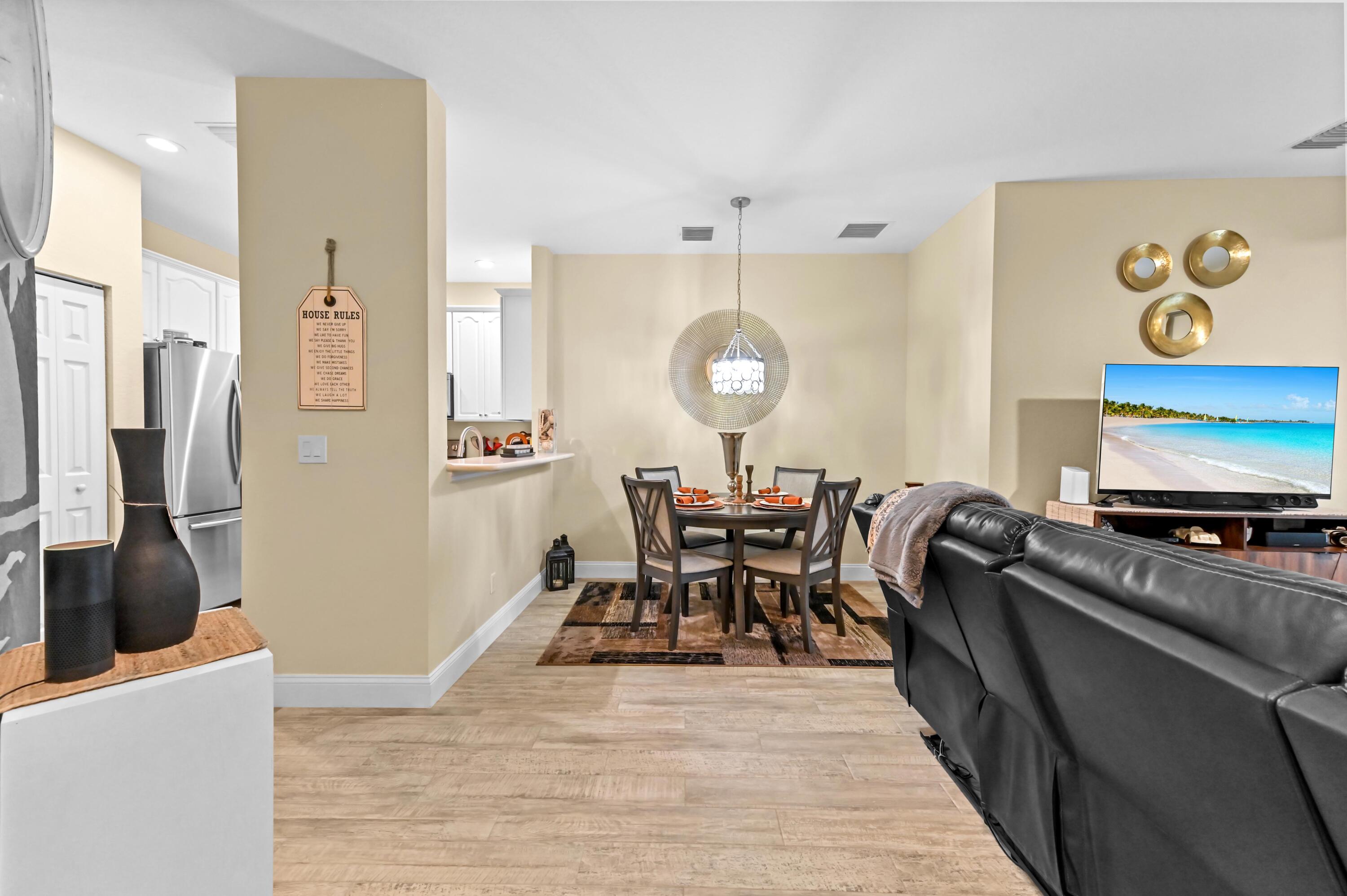 MAGNOLIA BAY - Residential