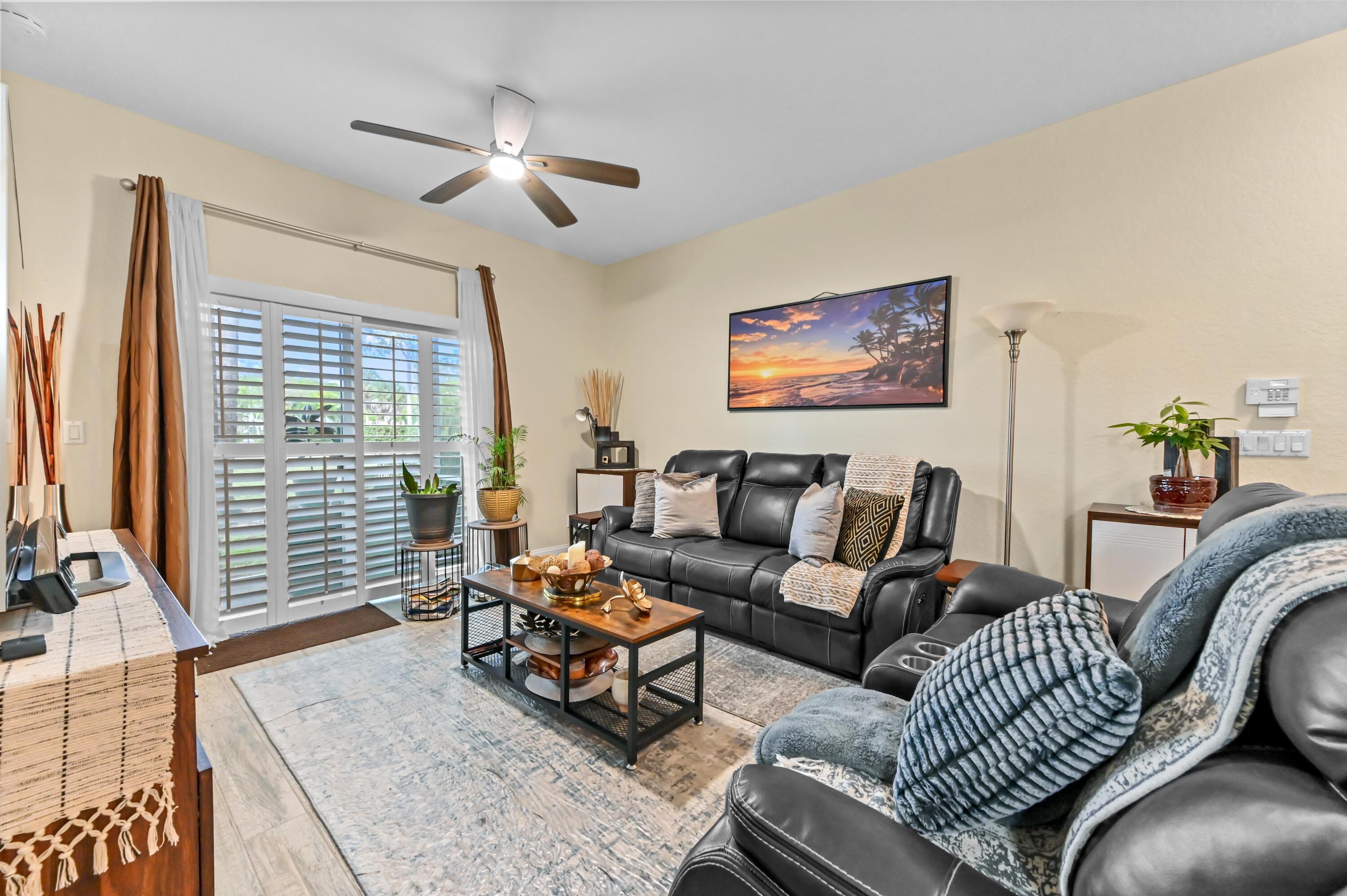 MAGNOLIA BAY - Residential