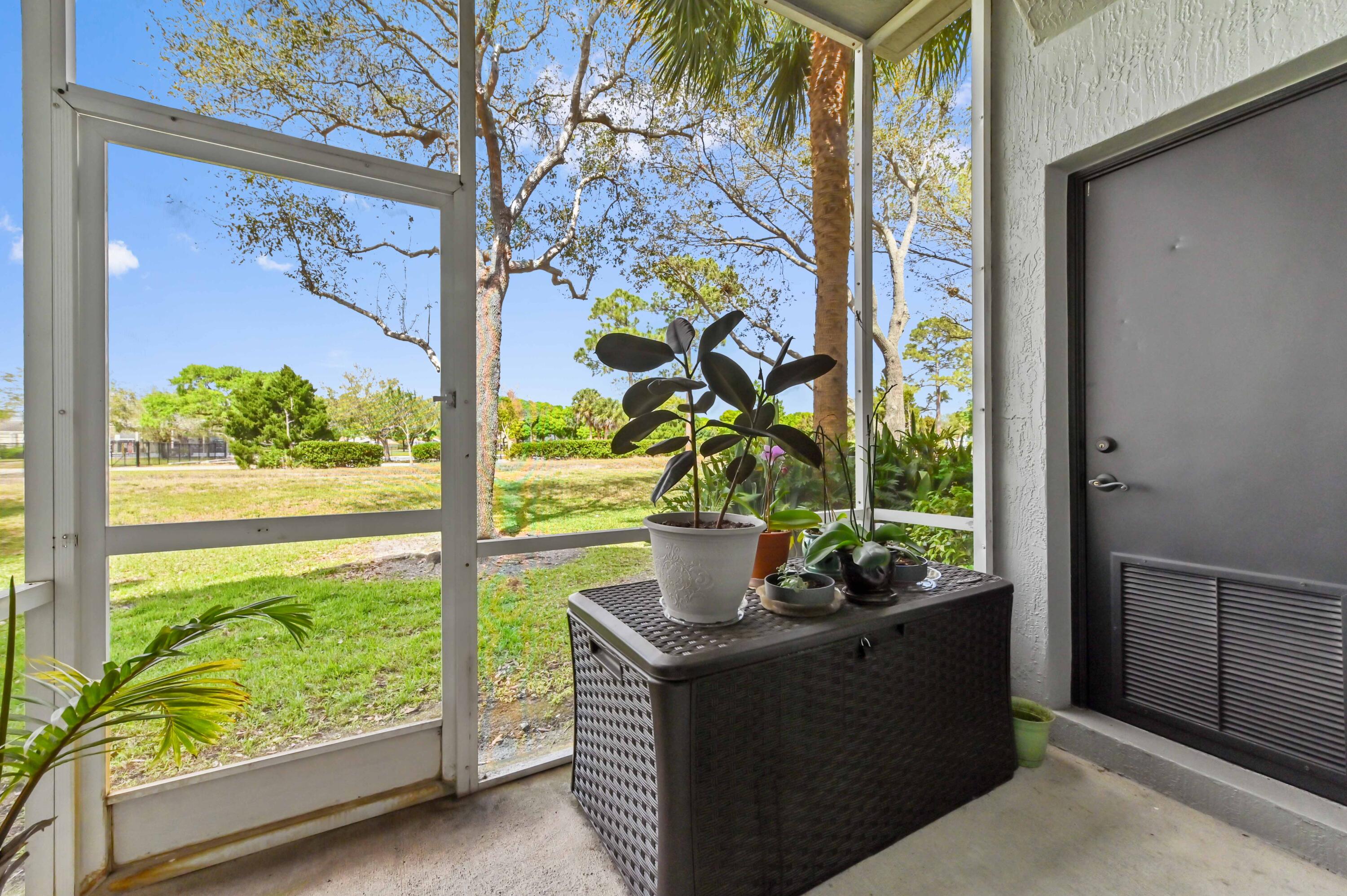 MAGNOLIA BAY - Residential