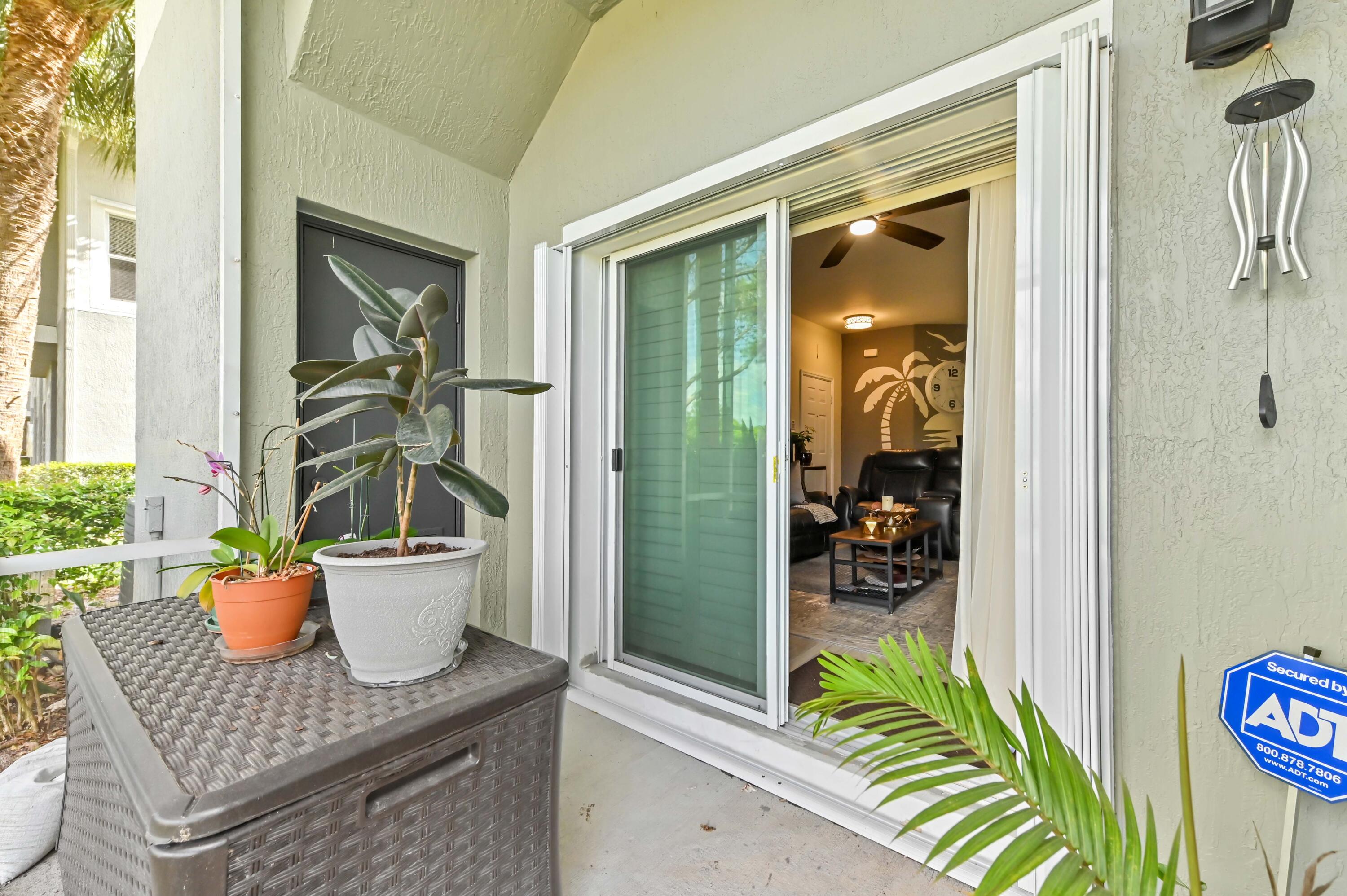 MAGNOLIA BAY - Residential