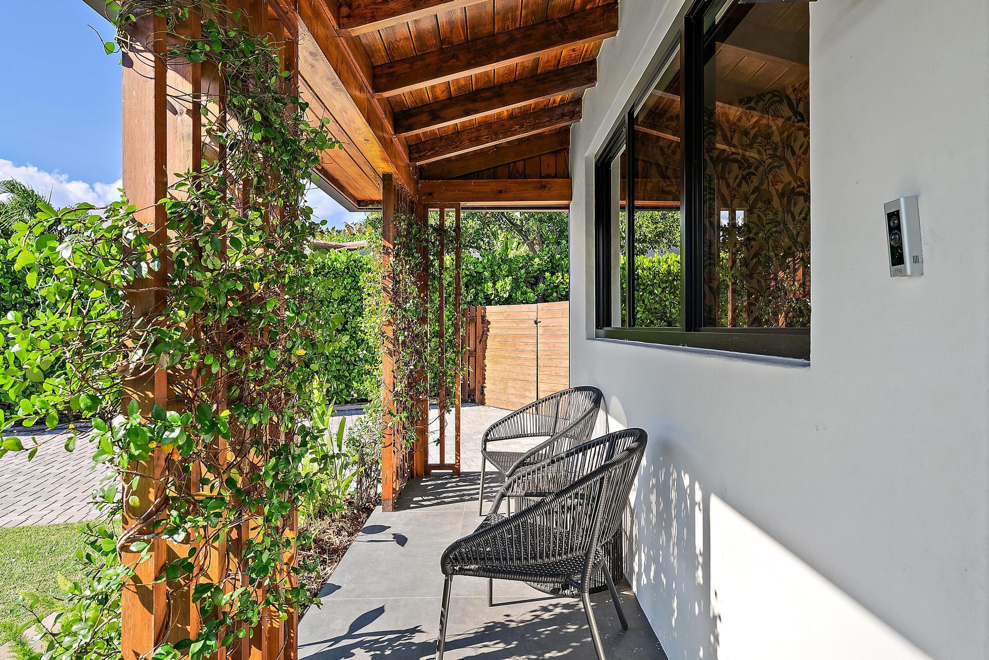 LITTLE RANCHES - Residential