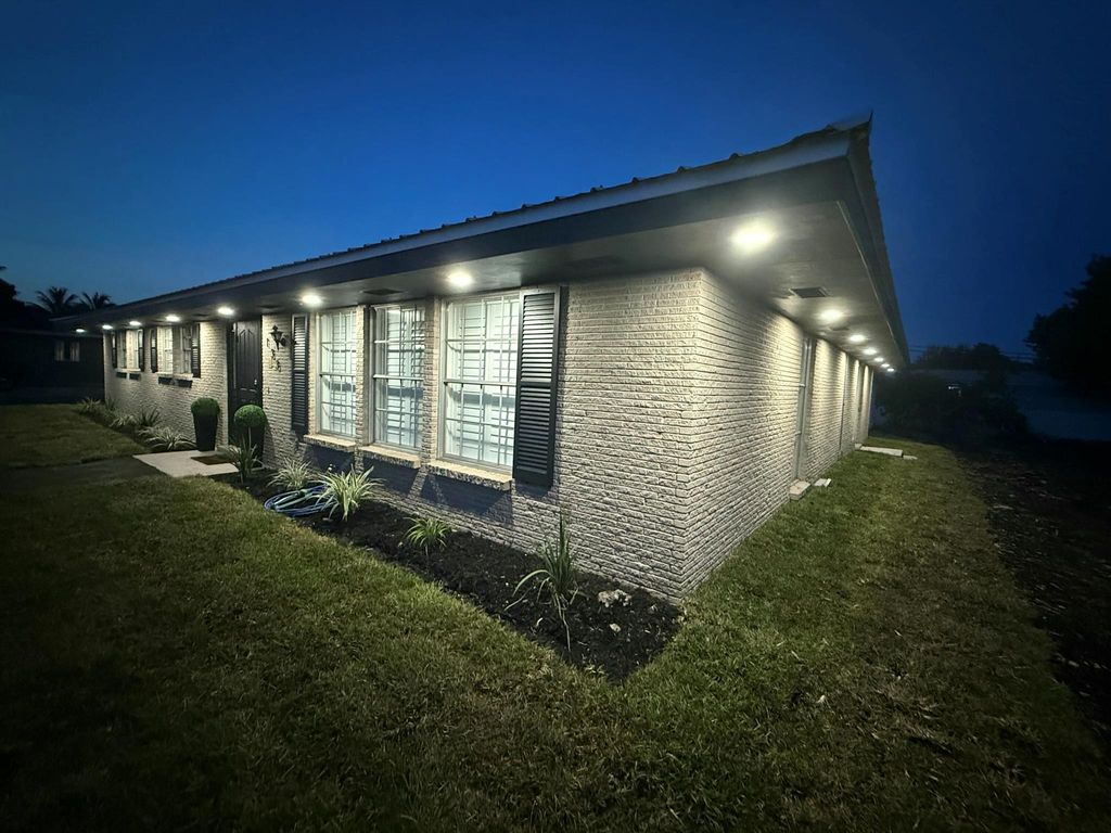 Photo of 133 SE 5th Street, Belle Glade, FL 33430 (MLS # R11107220)