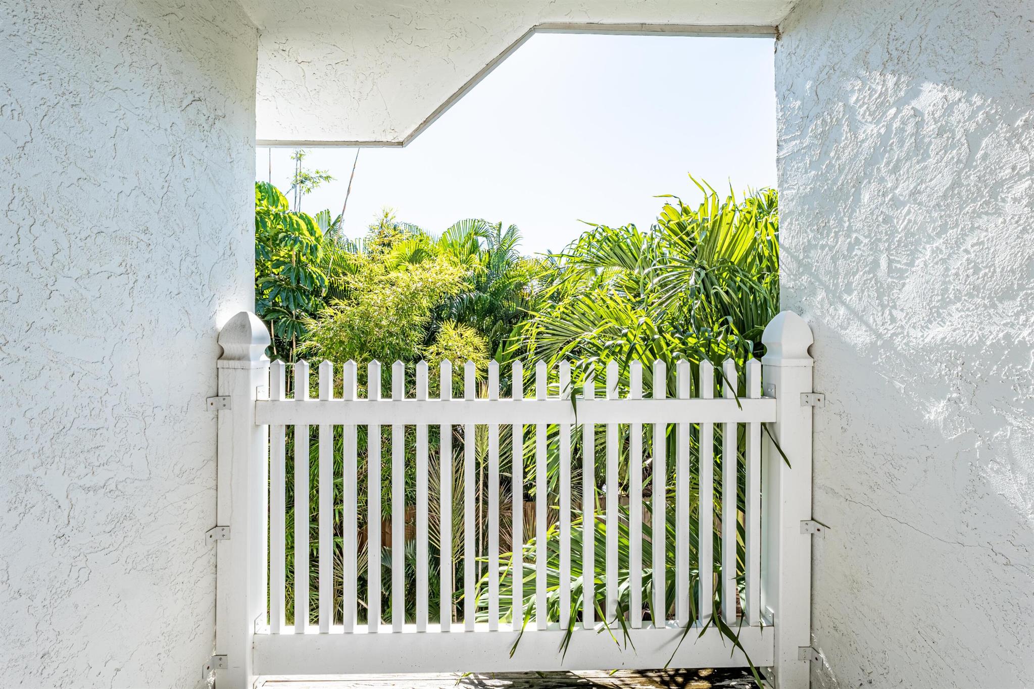 HARBOUR CLUB - Residential Lease