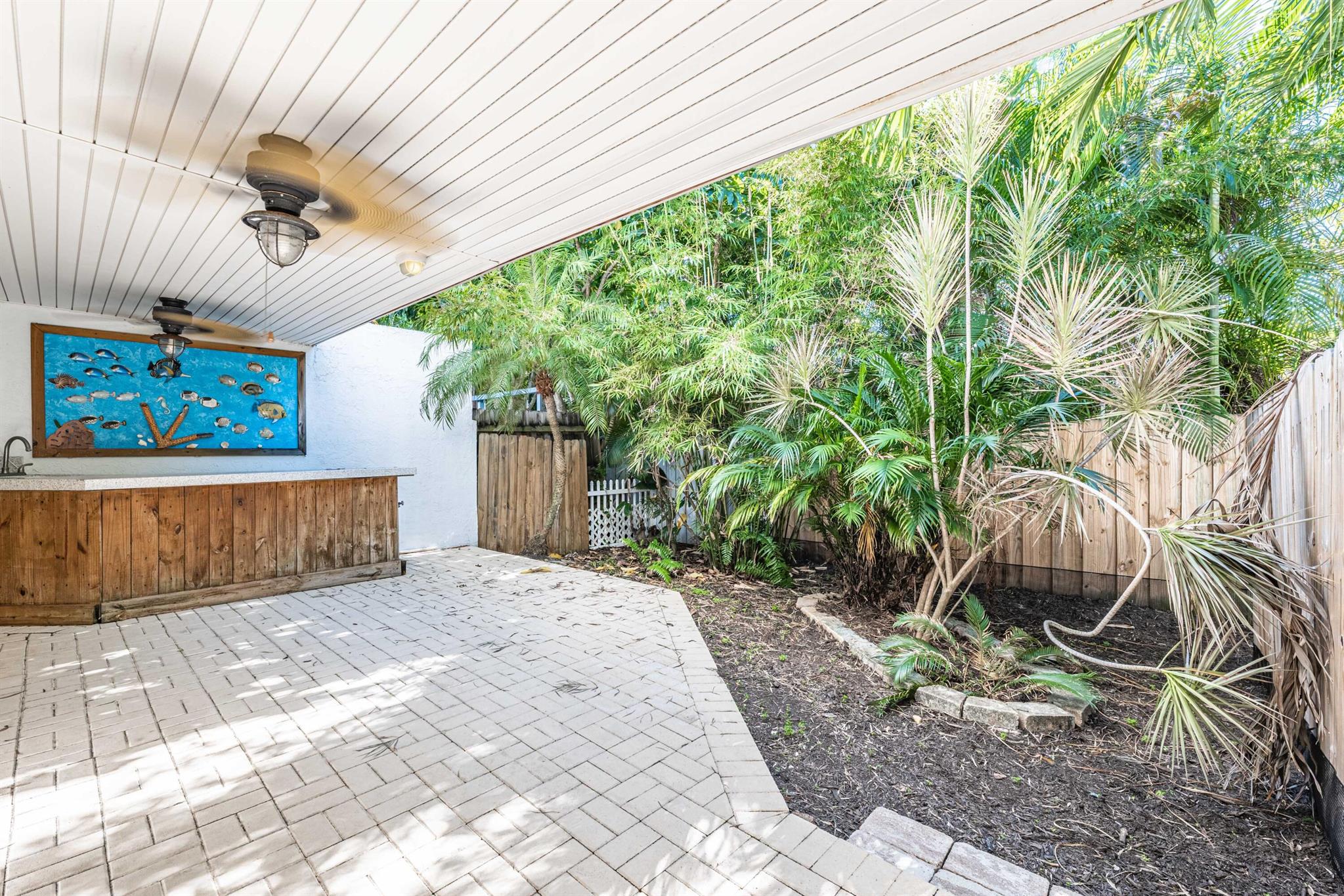 HARBOUR CLUB - Residential Lease