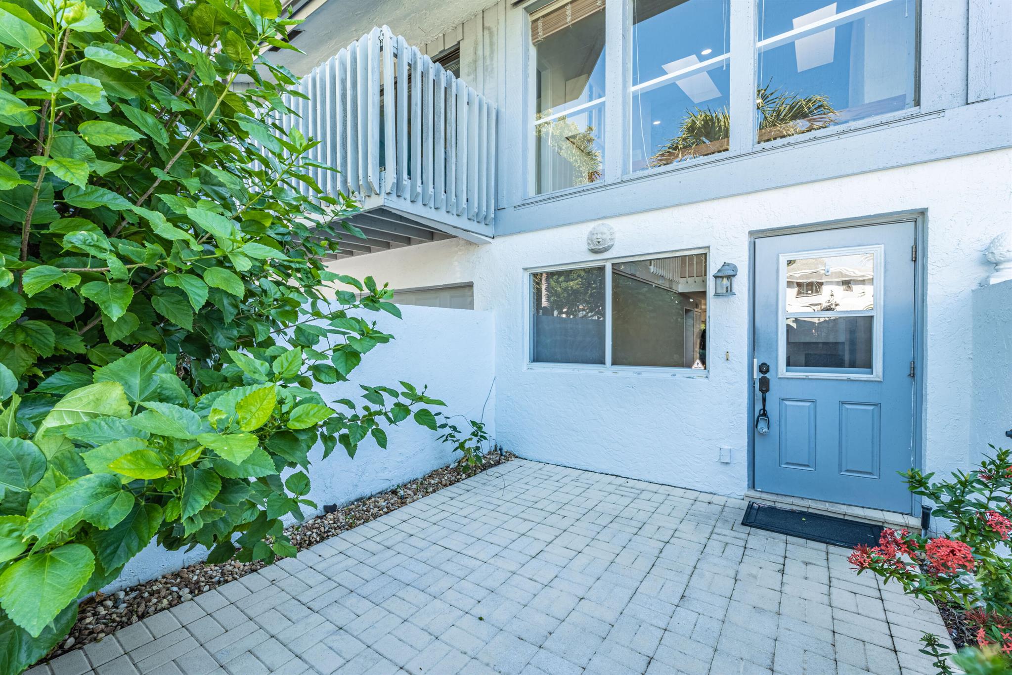 HARBOUR CLUB - Residential Lease