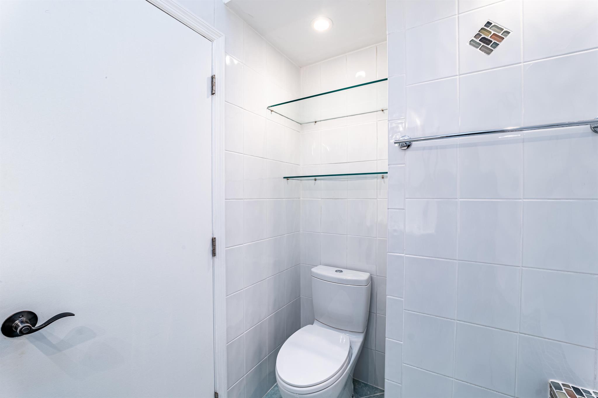 HARBOUR CLUB - Residential Lease