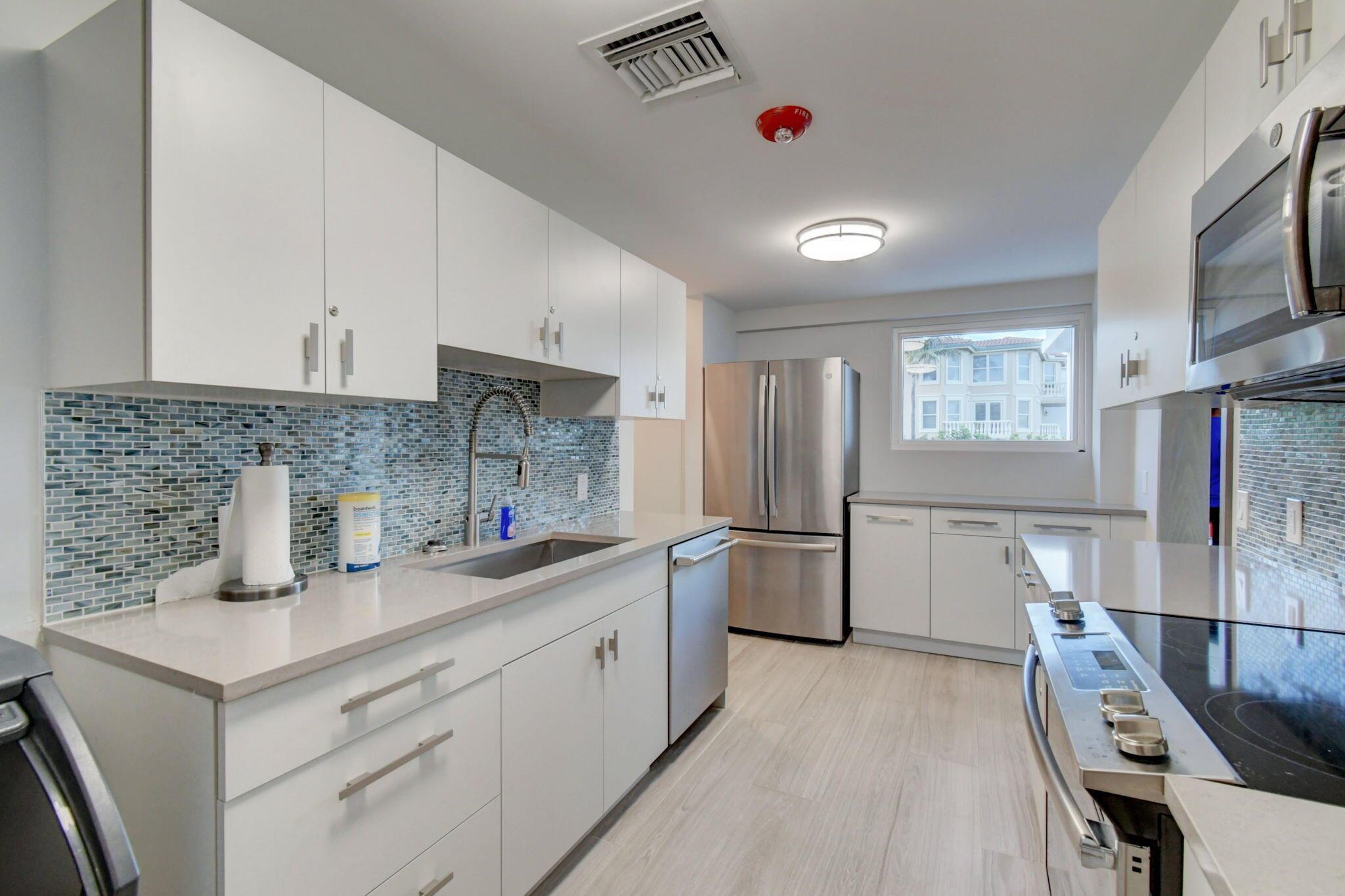 ABERDEEN ARMS CONDO - Residential