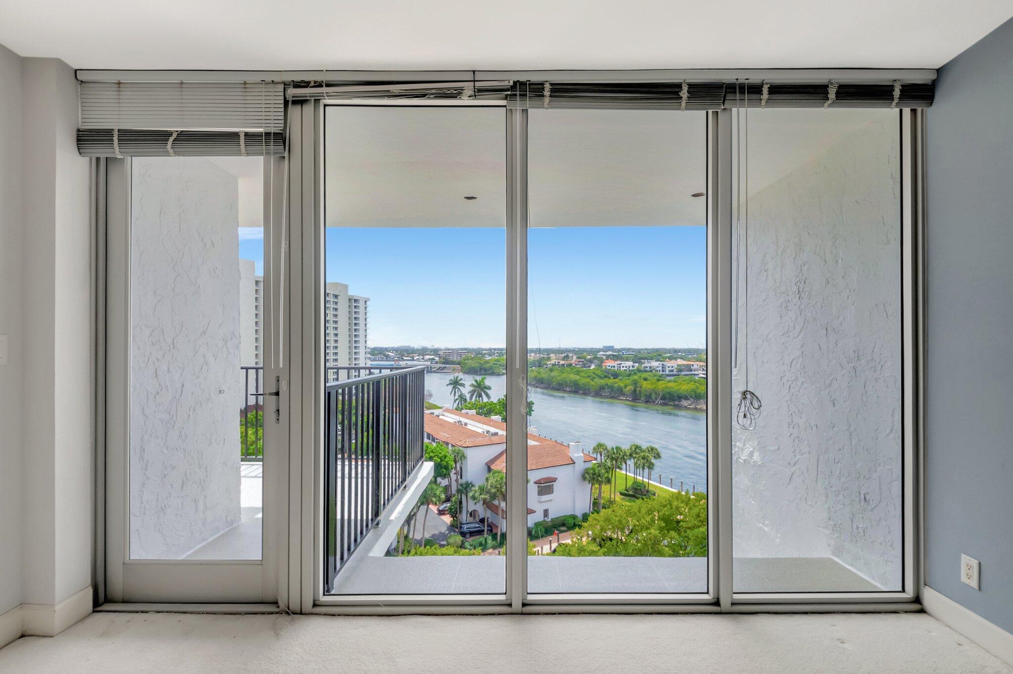 ABERDEEN ARMS CONDO - Residential