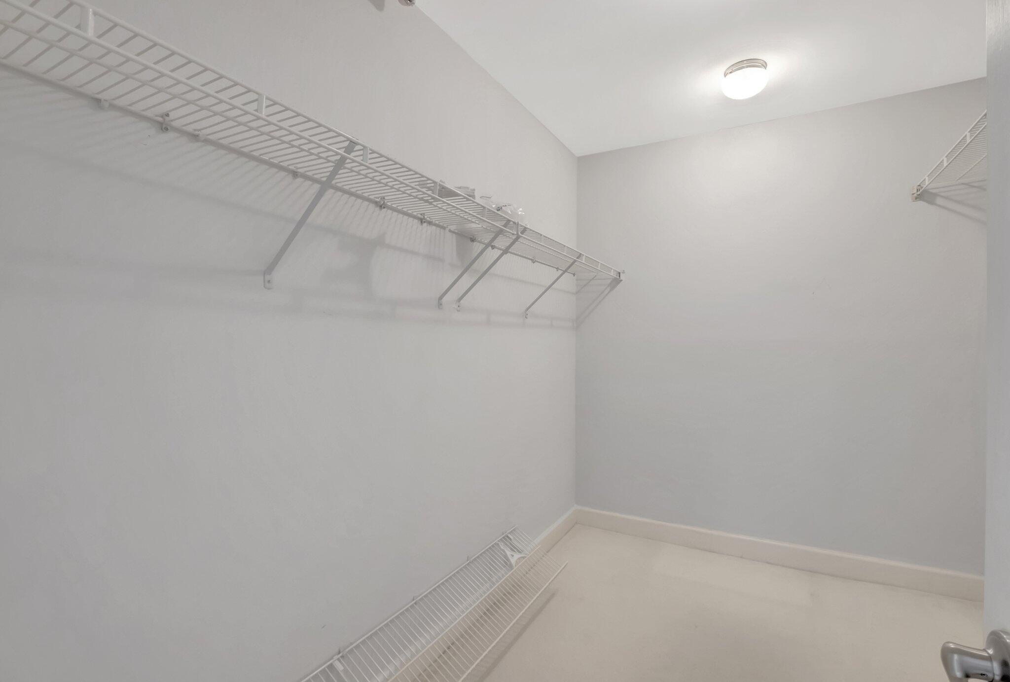ABERDEEN ARMS CONDO - Residential
