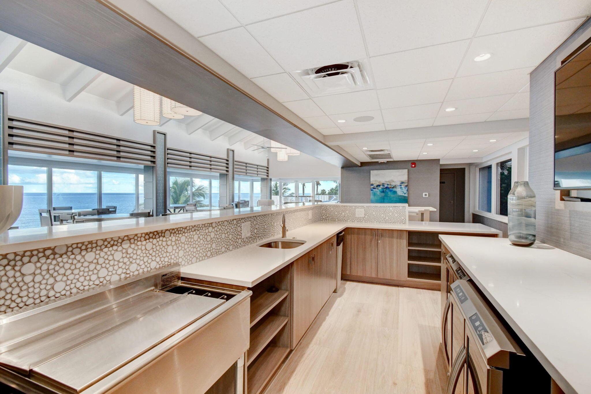 ABERDEEN ARMS CONDO - Residential
