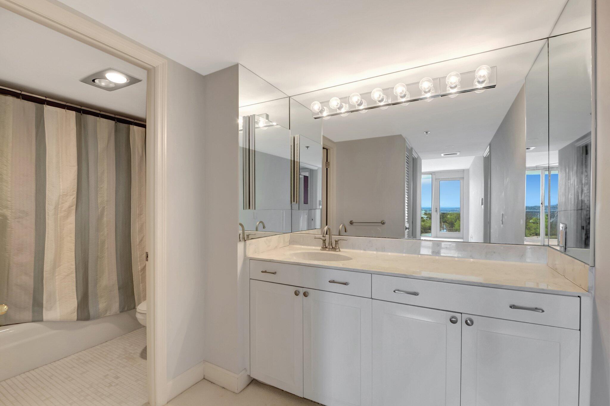 ABERDEEN ARMS CONDO - Residential