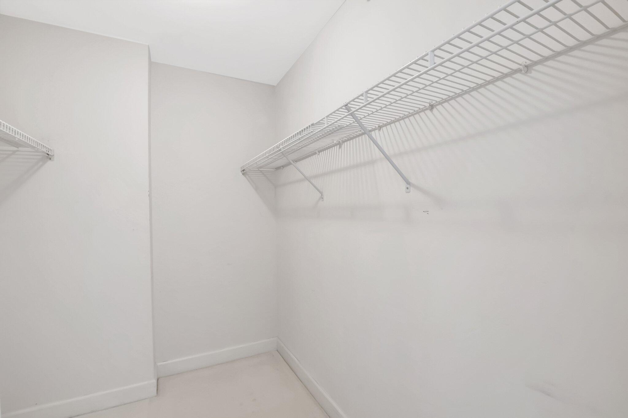 ABERDEEN ARMS CONDO - Residential