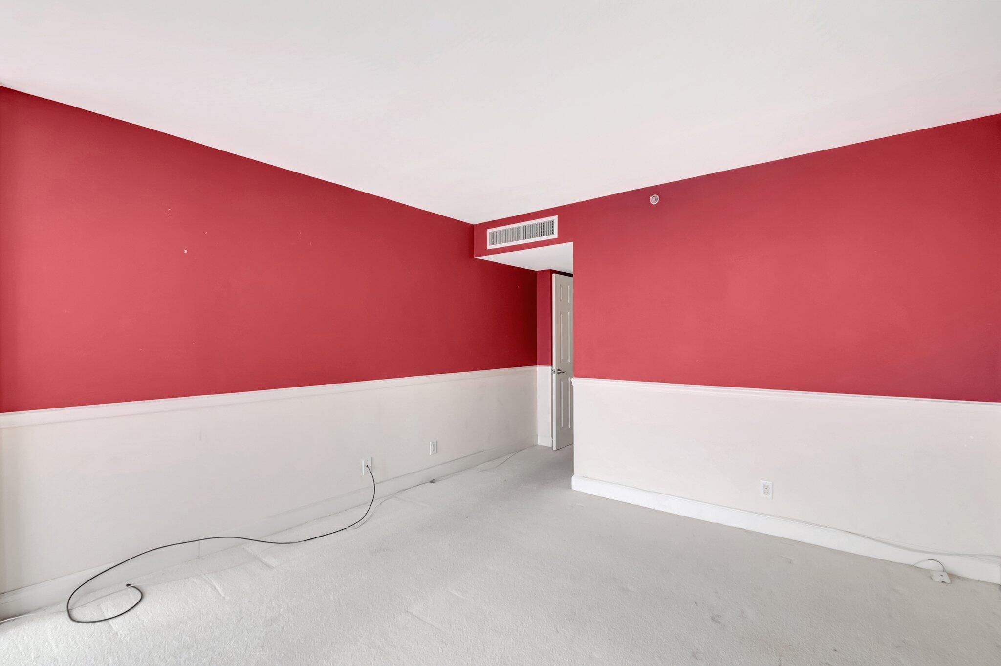 ABERDEEN ARMS CONDO - Residential