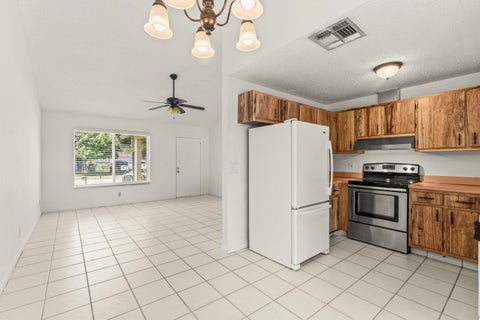 Tiny photo for 105 Banyan Circle, Jupiter, FL 33458 (MLS # B26025444)