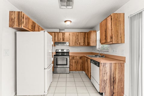Tiny photo for 105 Banyan Circle, Jupiter, FL 33458 (MLS # B26025444)