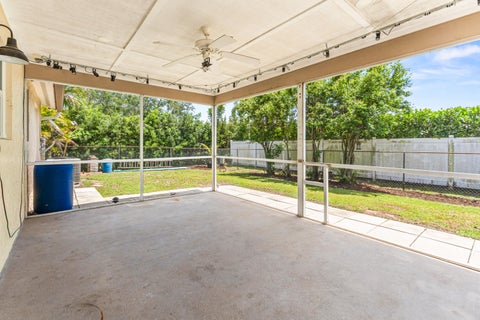 Tiny photo for 105 Banyan Circle, Jupiter, FL 33458 (MLS # B26025444)