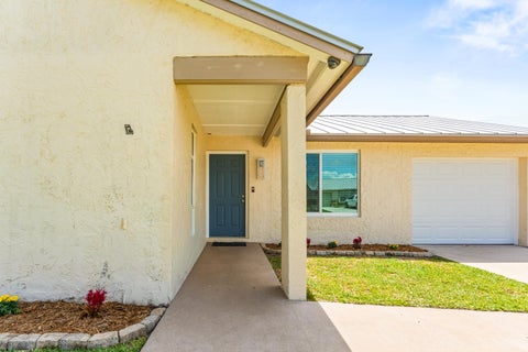 Tiny photo for 105 Banyan Circle, Jupiter, FL 33458 (MLS # B26025444)