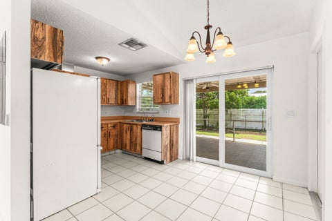 Tiny photo for 105 Banyan Circle, Jupiter, FL 33458 (MLS # B26025444)
