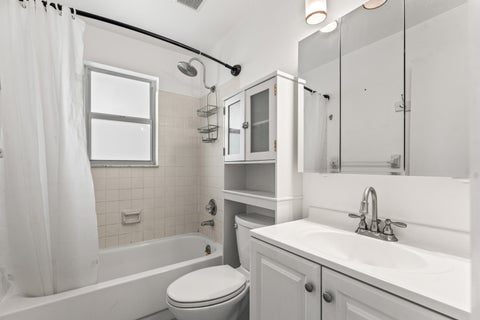 Tiny photo for 105 Banyan Circle, Jupiter, FL 33458 (MLS # B26025444)