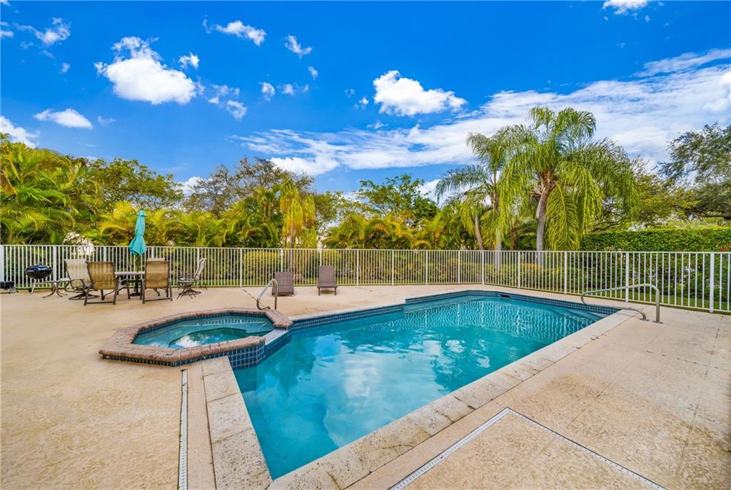 Palm-Aire Oaks Course Est - Residential