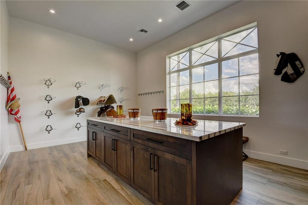 Acreage & Unrec - Residential