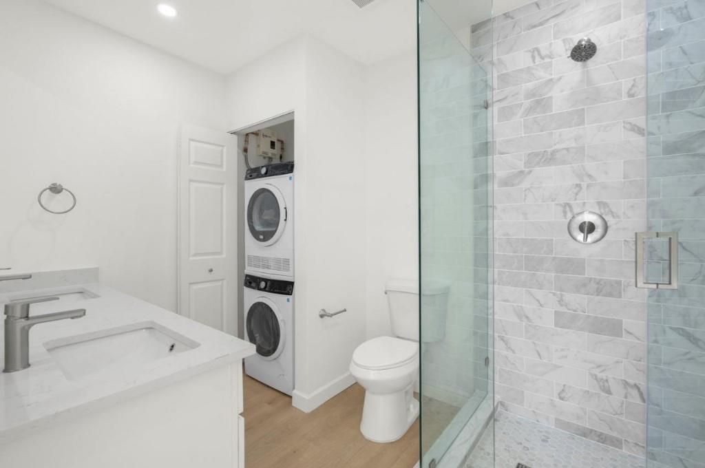 Seacrest Park - Residential Lease