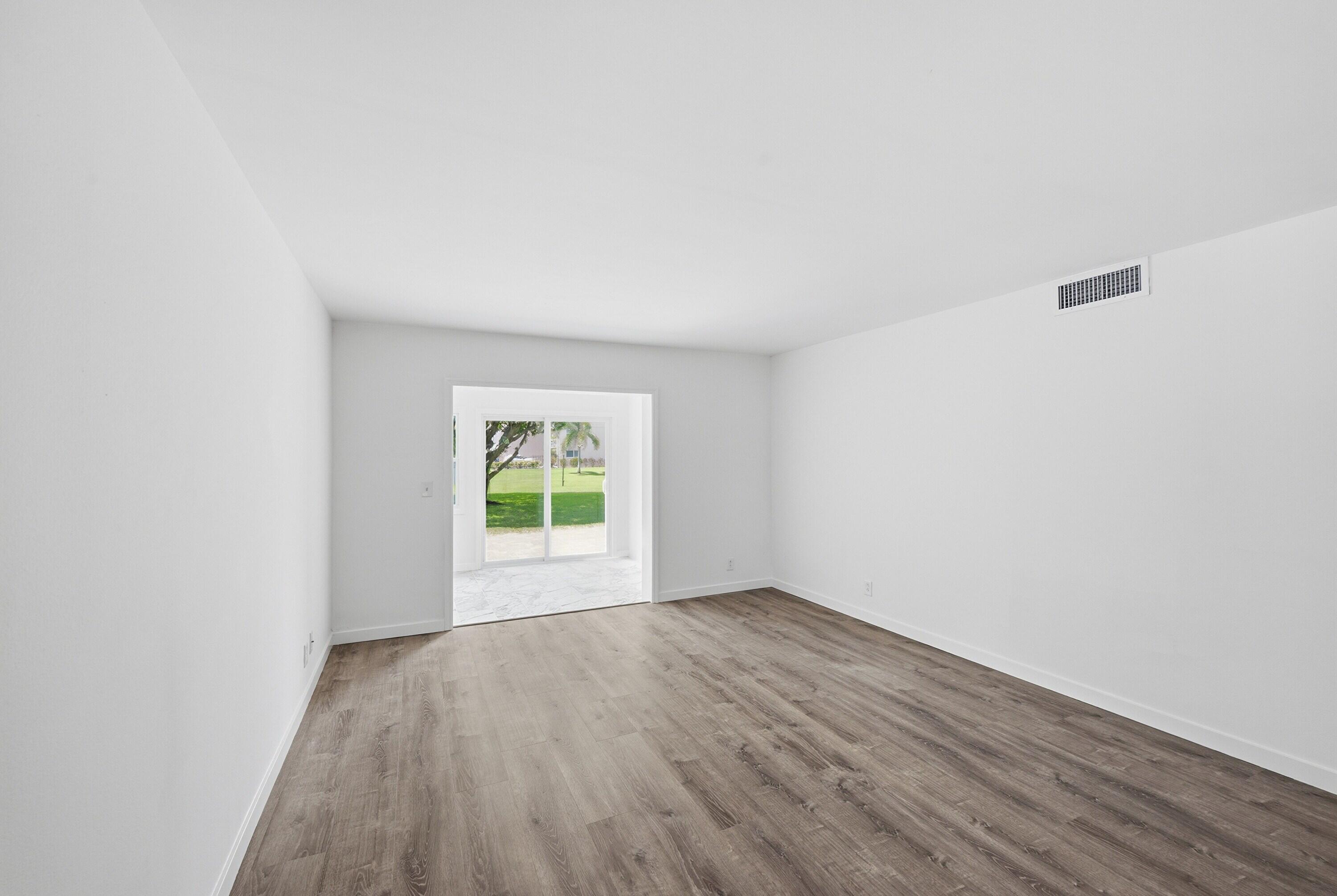 VILLAGE ROYALE FOREST GREEN CONDO - Residential