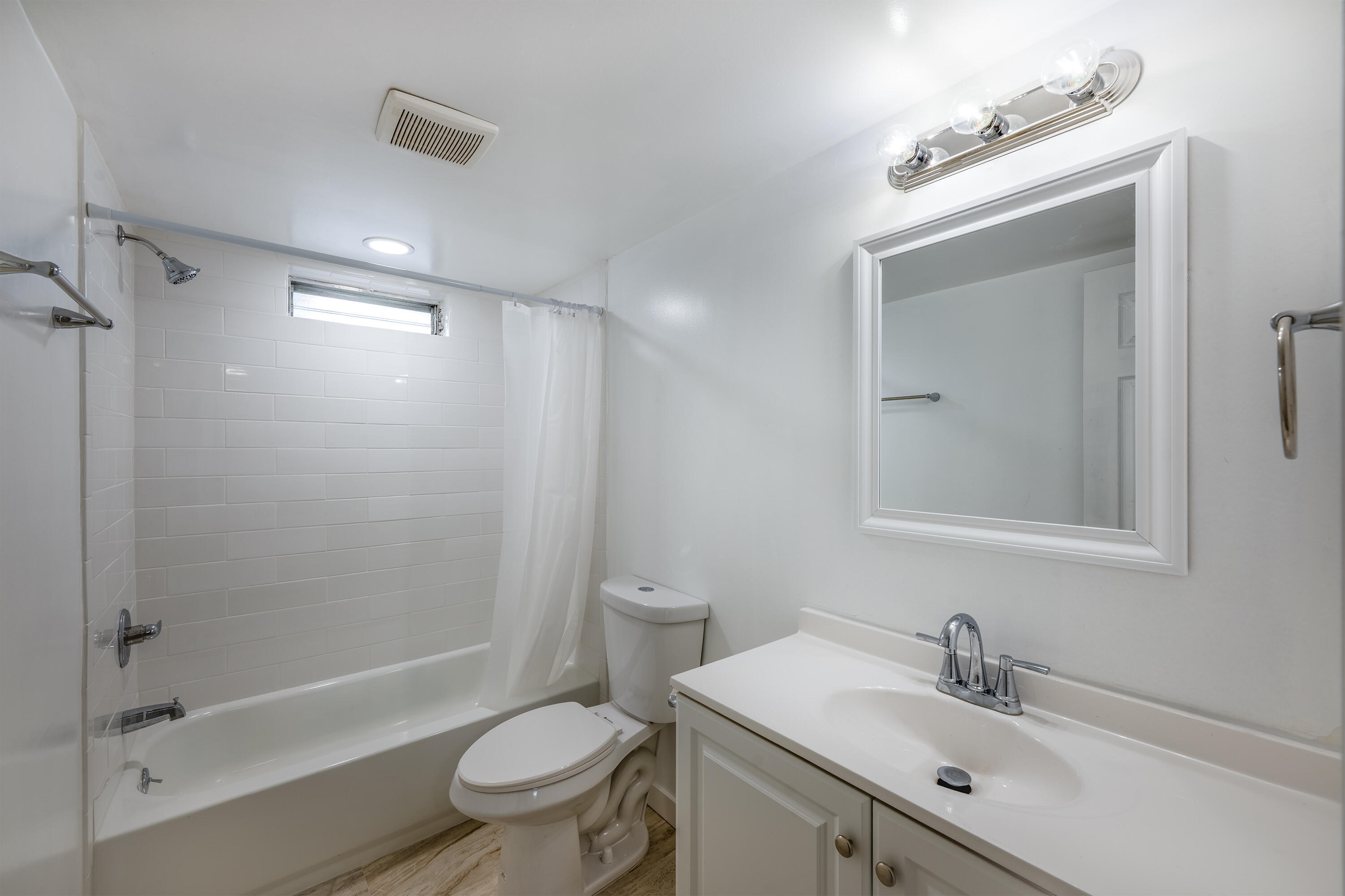 VILLAGE ROYALE FOREST GREEN CONDO - Residential