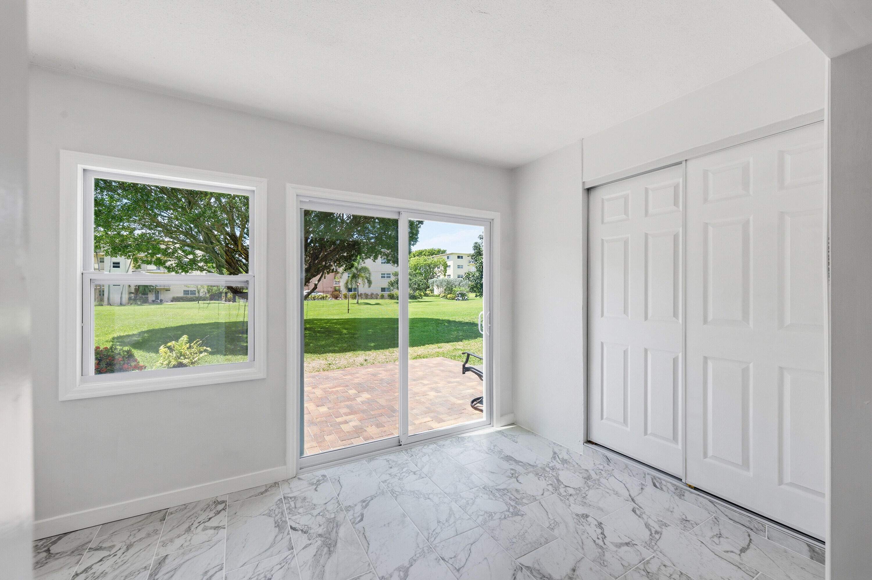 VILLAGE ROYALE FOREST GREEN CONDO - Residential
