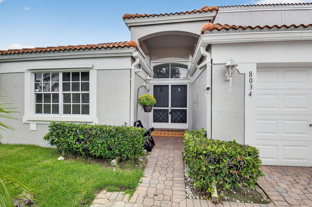 Photo of 8034 Clear Shores Circle, Delray Beach, FL 33446 (MLS # R11131499)