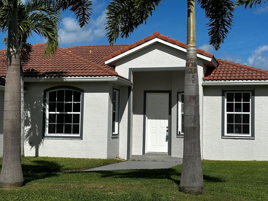 Photo of 519 NW Ember Way, Jensen Beach, FL 34957 (MLS # B26015222)