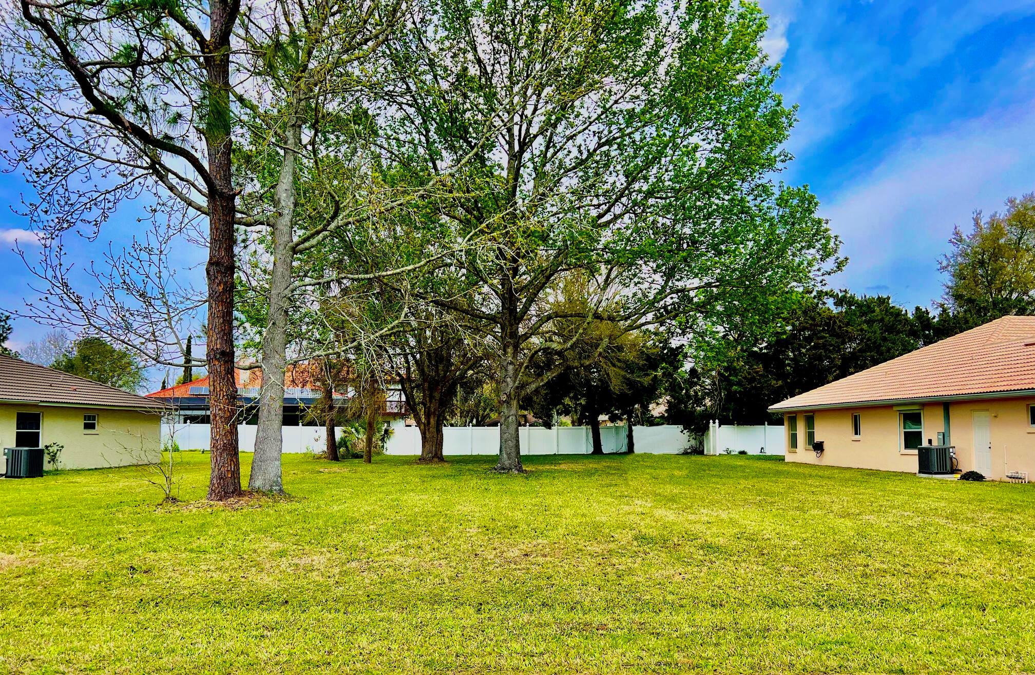 This is for the Vacant lot only (lot 5). Great location in the popular W area of Palm Coast. Centrally located in an established area that is close to schools, shopping, medical, churches and only about 15 min drive to the beach.