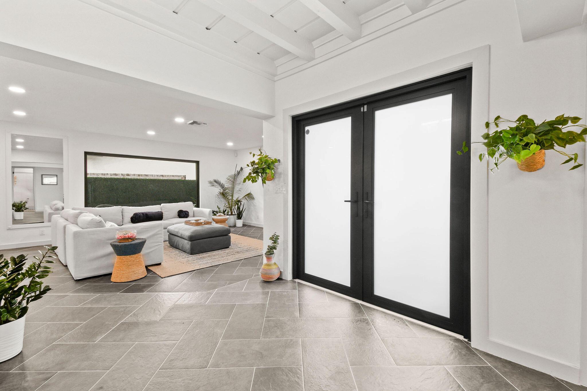 YACHTMANS COVE - Residential Lease