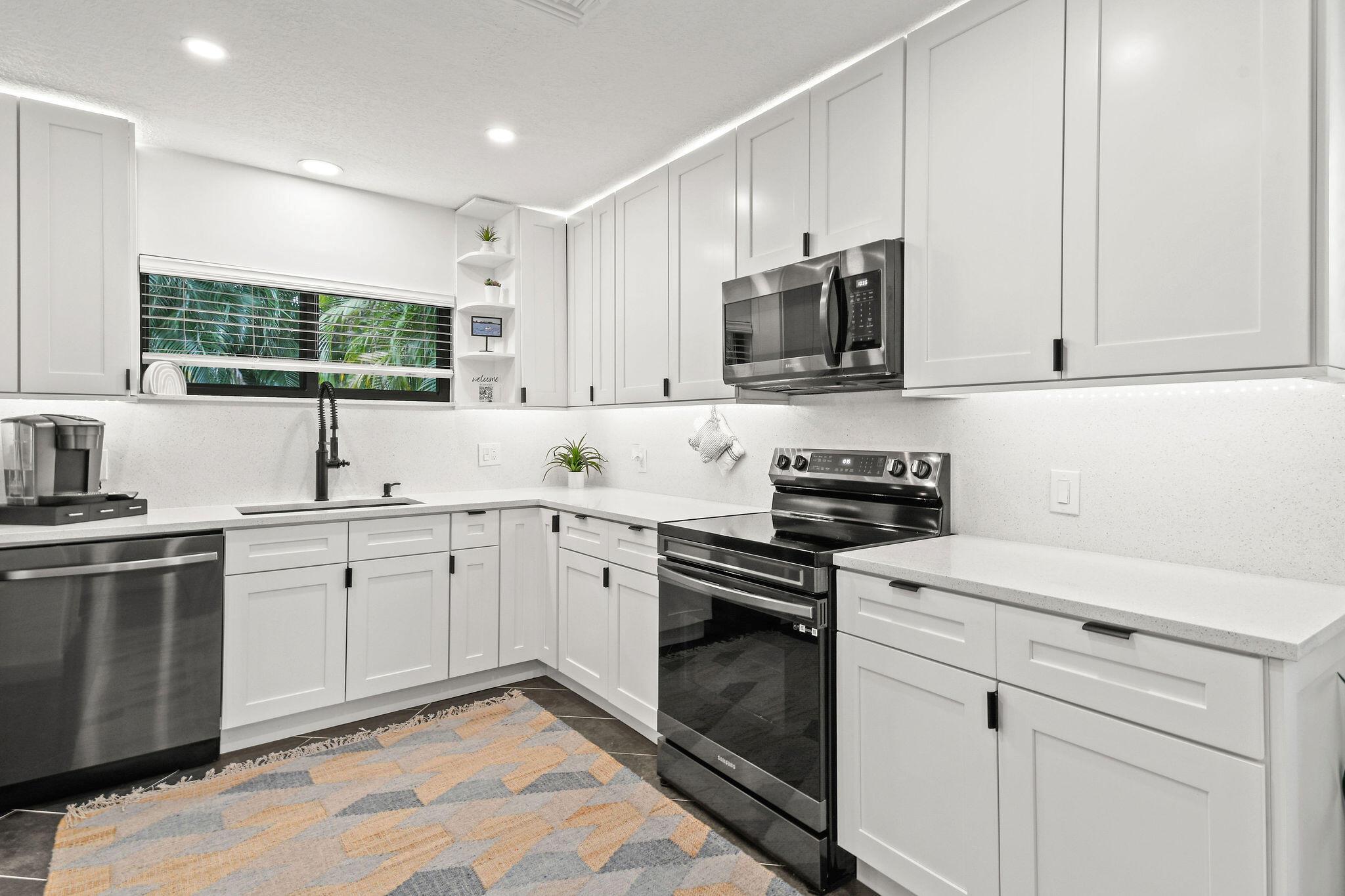 YACHTMANS COVE - Residential Lease